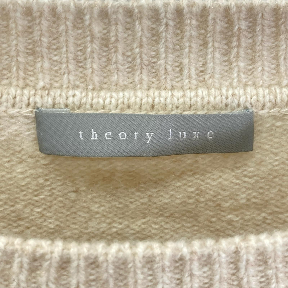theory luxe セオリーリュクス 25AW 03-5401790 ベージュ ウールカシミヤフーディーストール付きセーター トップス