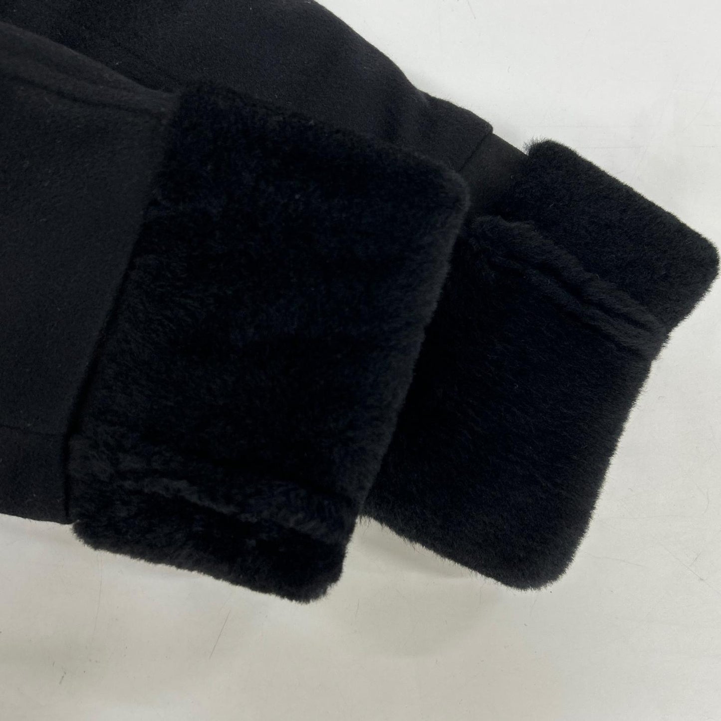 1piu1uguale3 ウノピゥウノウグァーレトレ 【23年製】MRC146-LAB049 MOUTON WRAPHOODED COAT ムートン ラップフーデッドコート コート
