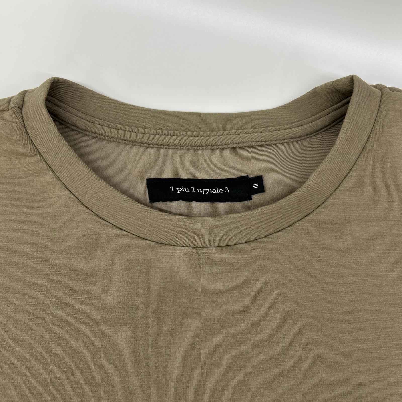 1piu1uguale3 ウノピゥウノウグァーレトレ MRT371-PRY118 カーキ S/S BIG CREW TEE ロゴプリントTシャツ トップス