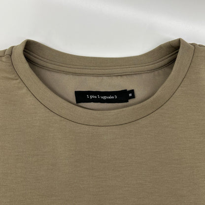1piu1uguale3 ウノピゥウノウグァーレトレ MRT371-PRY118 カーキ S/S BIG CREW TEE ロゴプリントTシャツ トップス