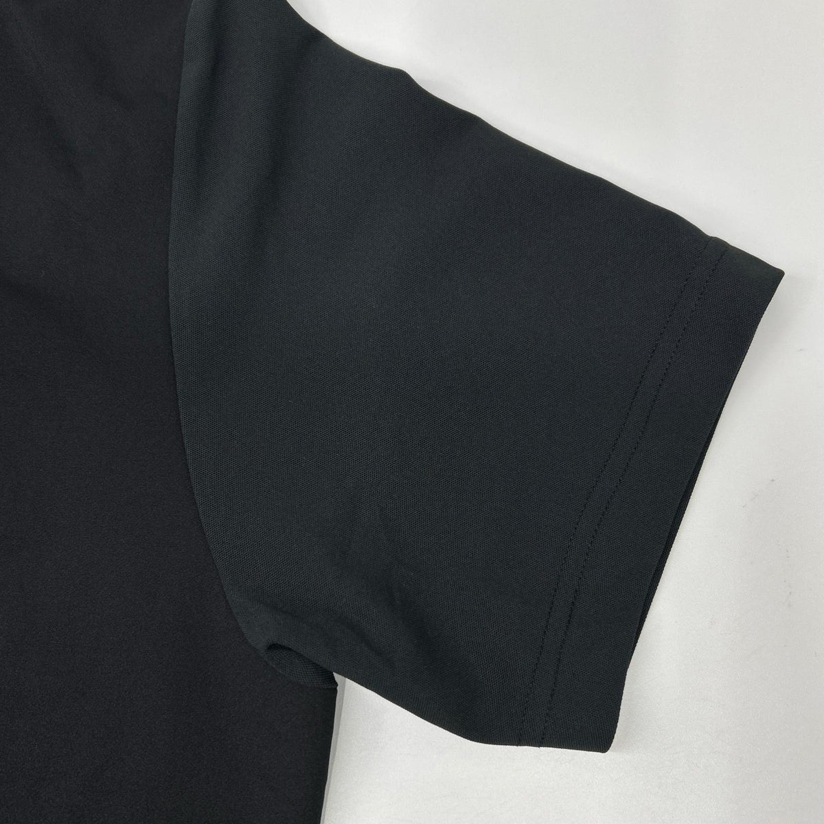 1piu1uguale3 ウノピゥウノウグァーレトレ 【GOLF】GCT006-GPE033 ブラック 113 GOLF CLASSIC / SLEEVE MESH POLO 半袖ポロシャツ トップス