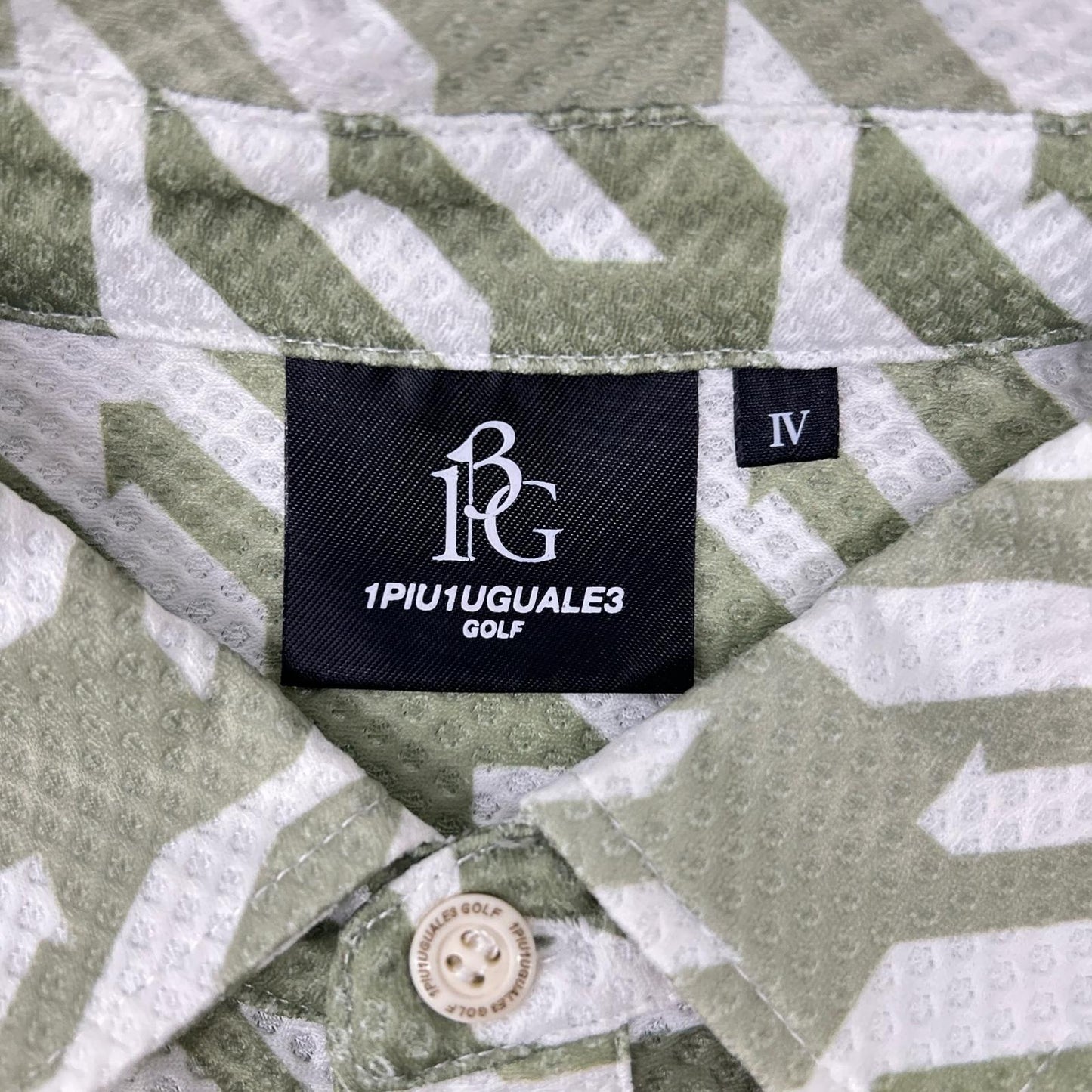1piu1uguale3 ウノピゥウノウグァーレトレ 【GOLF】【×戸賀敬城】GRT119-PRY089 カーキ HOUNDTOOTH S/S POLO TOGA LIMITED MODEL 総柄メッシュ半袖ポロシャツ トップス