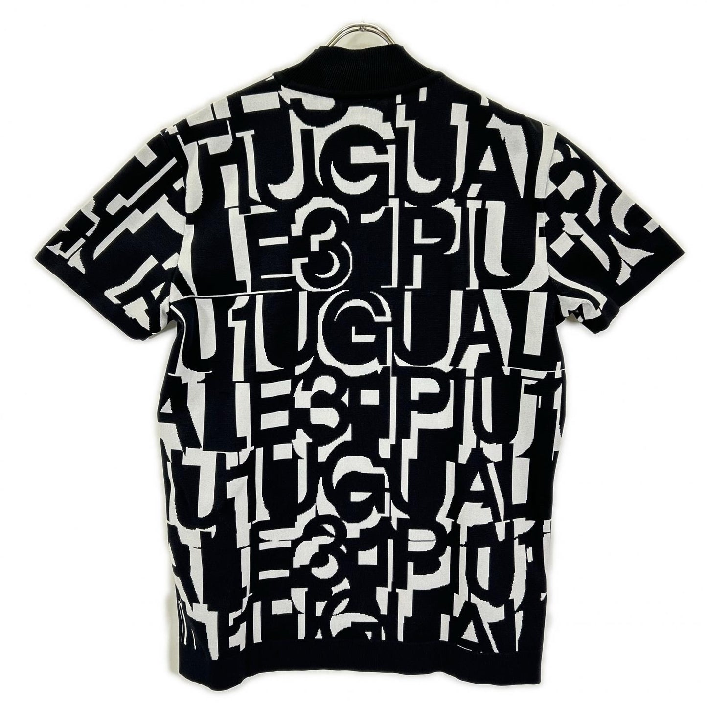 1piu1uguale3 ウノピゥウノウグァーレトレ 【GOLF】GRK083-POE535 ブラック 113 GOLF LOGO MOCK ロゴモックネックニットTシャツ トップス