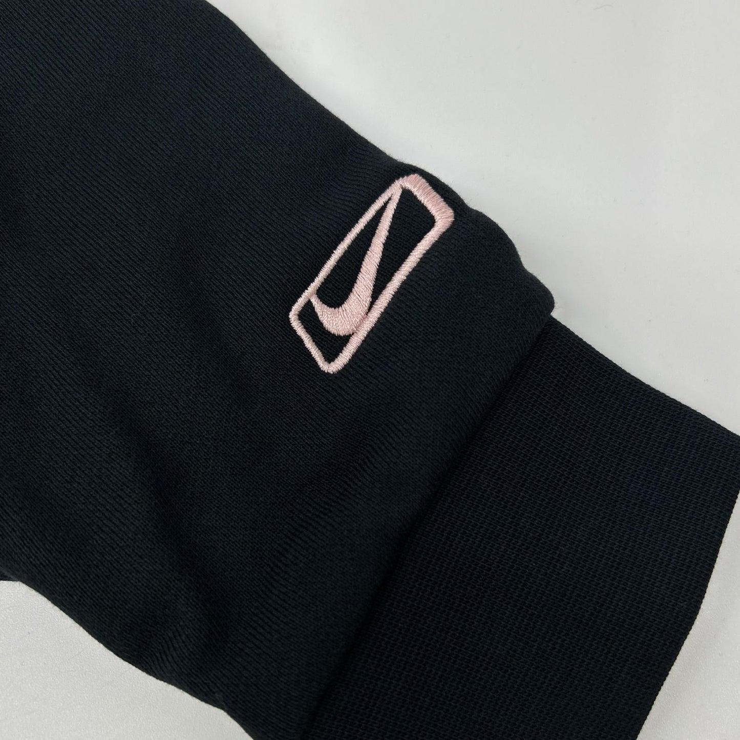 NIKE ナイキ ブラック×ピンク オーバーサイズ クルーネック スウェットシャツ トップス