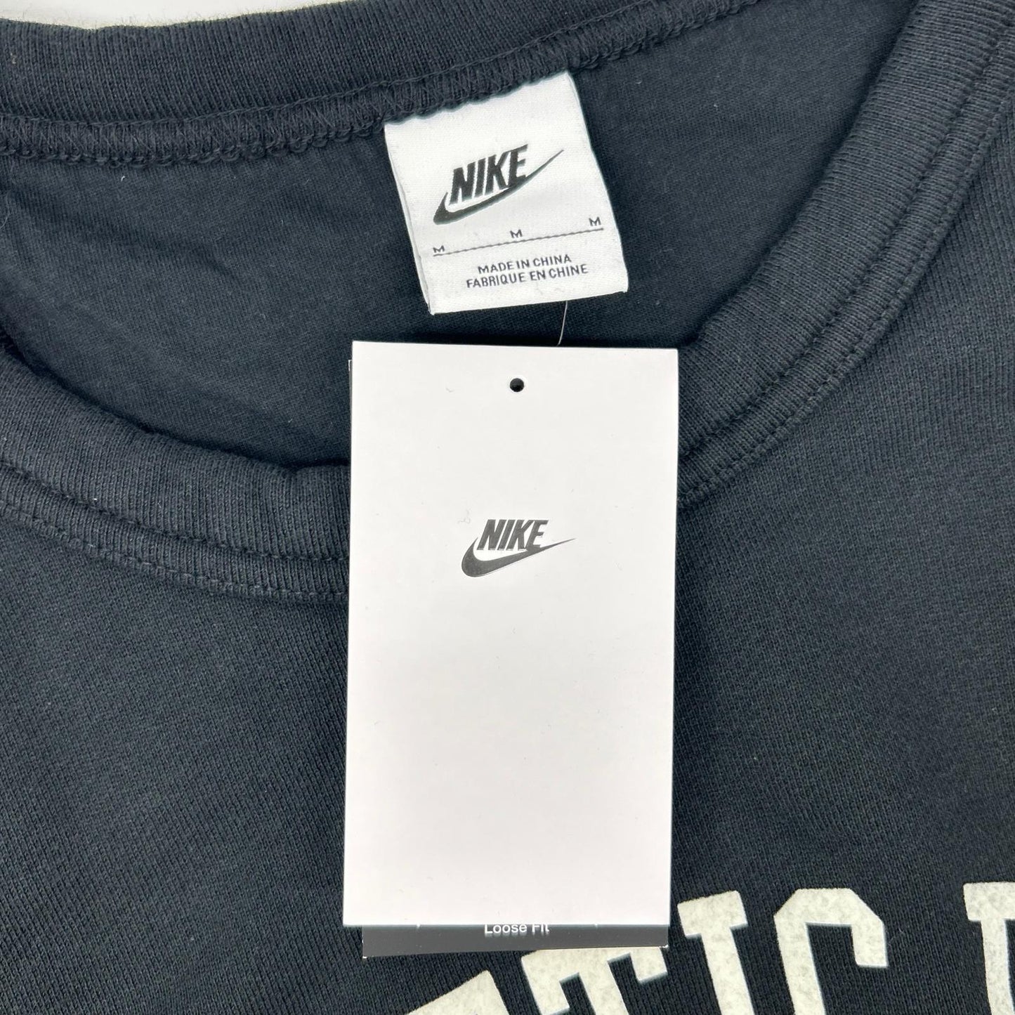 NIKE ナイキ ブラック NSW TREND FLC CREW フロントプリント スウェット トップス
