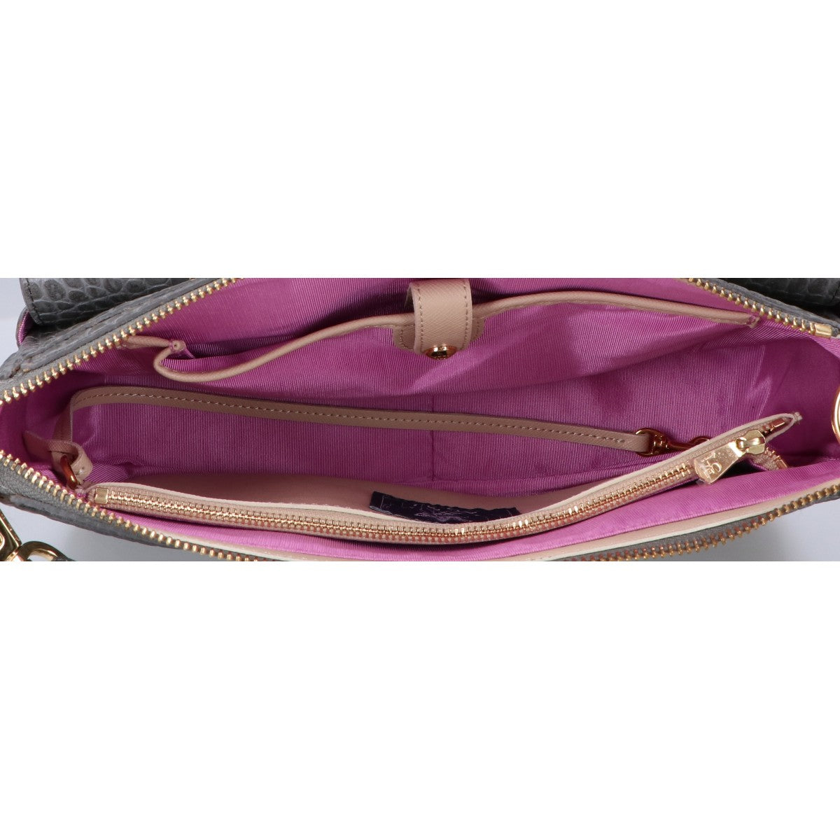 A.D.M.J. Accessoires De Mademoiselle ADMJ 型押しレザー ショルダーバッグ