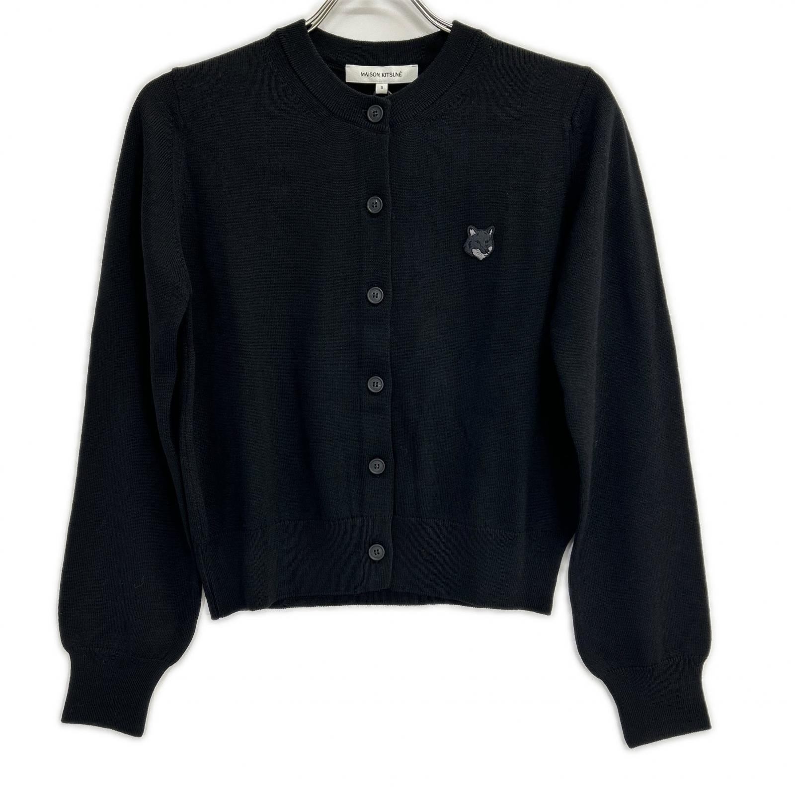 MAISON KITSUNE メゾンキツネ MW00508KT1036 24AW ブラック ウール100 フォックスヘッド刺繍パッチニットカーディガン トップス
