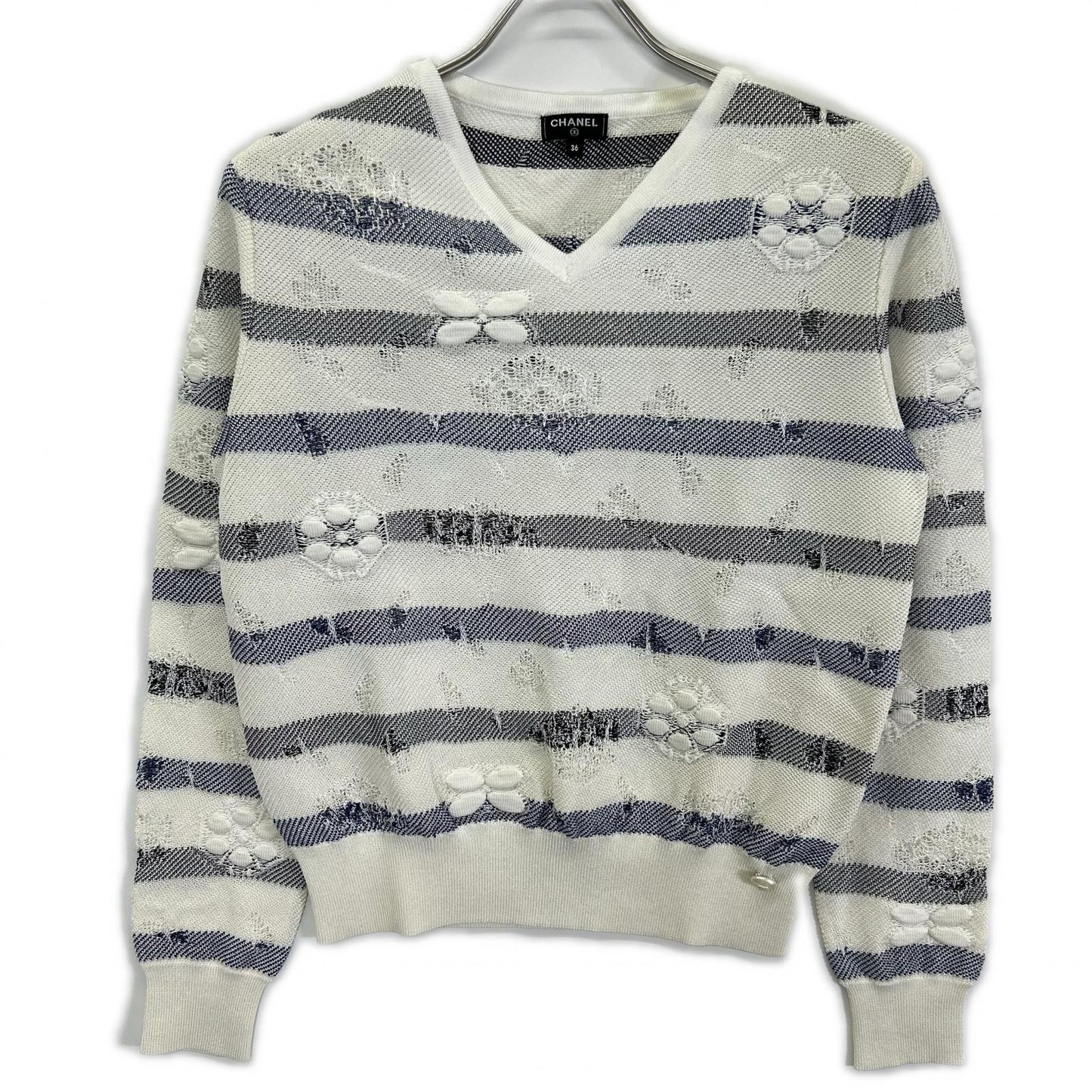 CHANEL Chanel P56171K07378 17SS white and navy Coco Mark button distressed camellia striped V-neck knit top