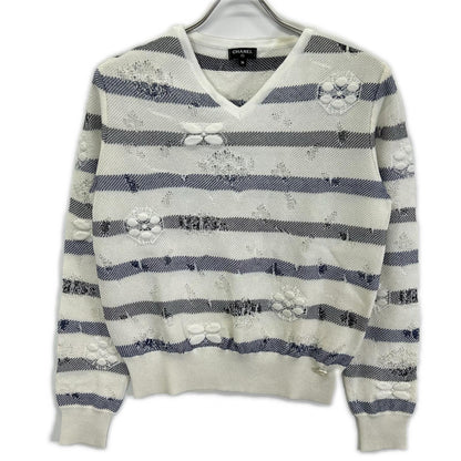 CHANEL Chanel P56171K07378 17SS white and navy Coco Mark button distressed camellia striped V-neck knit top