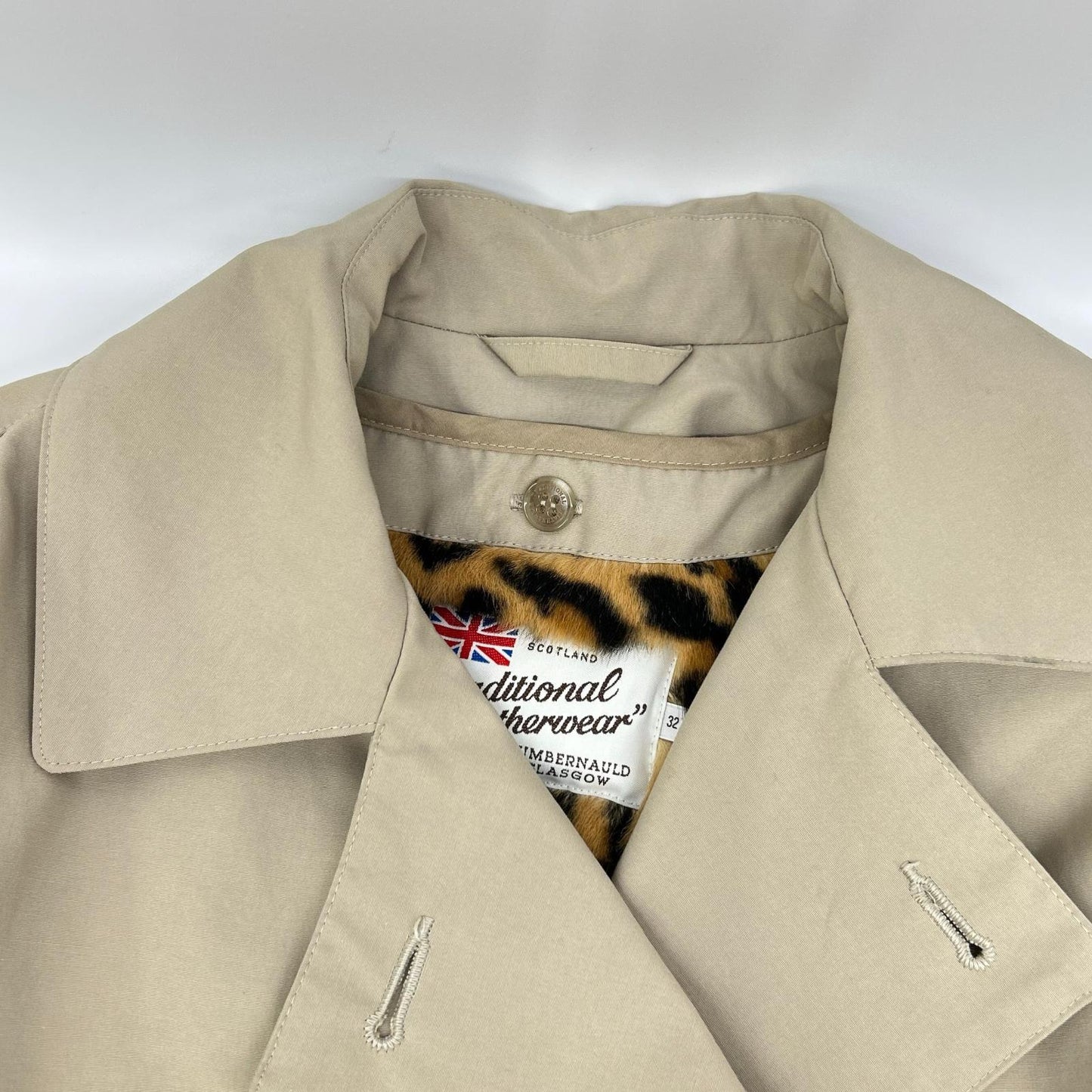 TRADITIONAL WEATHERWEAR トラディショナルウェザーウェア カーキベージュ レオパード柄 金ボタン バックスリット トレンチコート コート