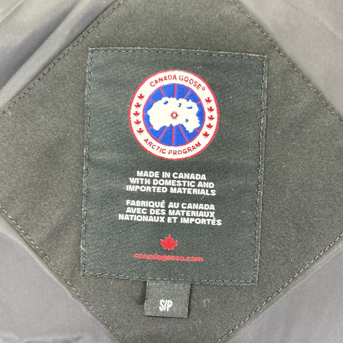 CANADA GOOSE カナダグース 2302JL ブラック マッケンジー ファー付き ダウンコート コート