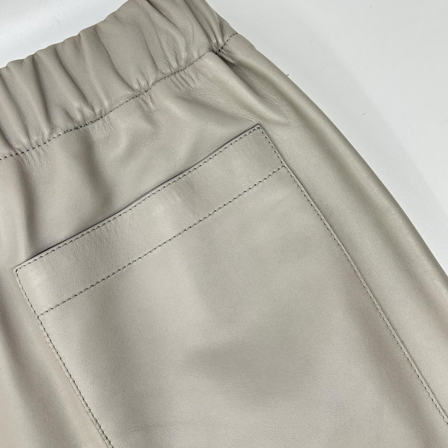 LOEWE ロエベ S540Y20L12 ライトグレー ラムスキン エラスティケイテッド レザートラウザーズ パンツ ボトムス