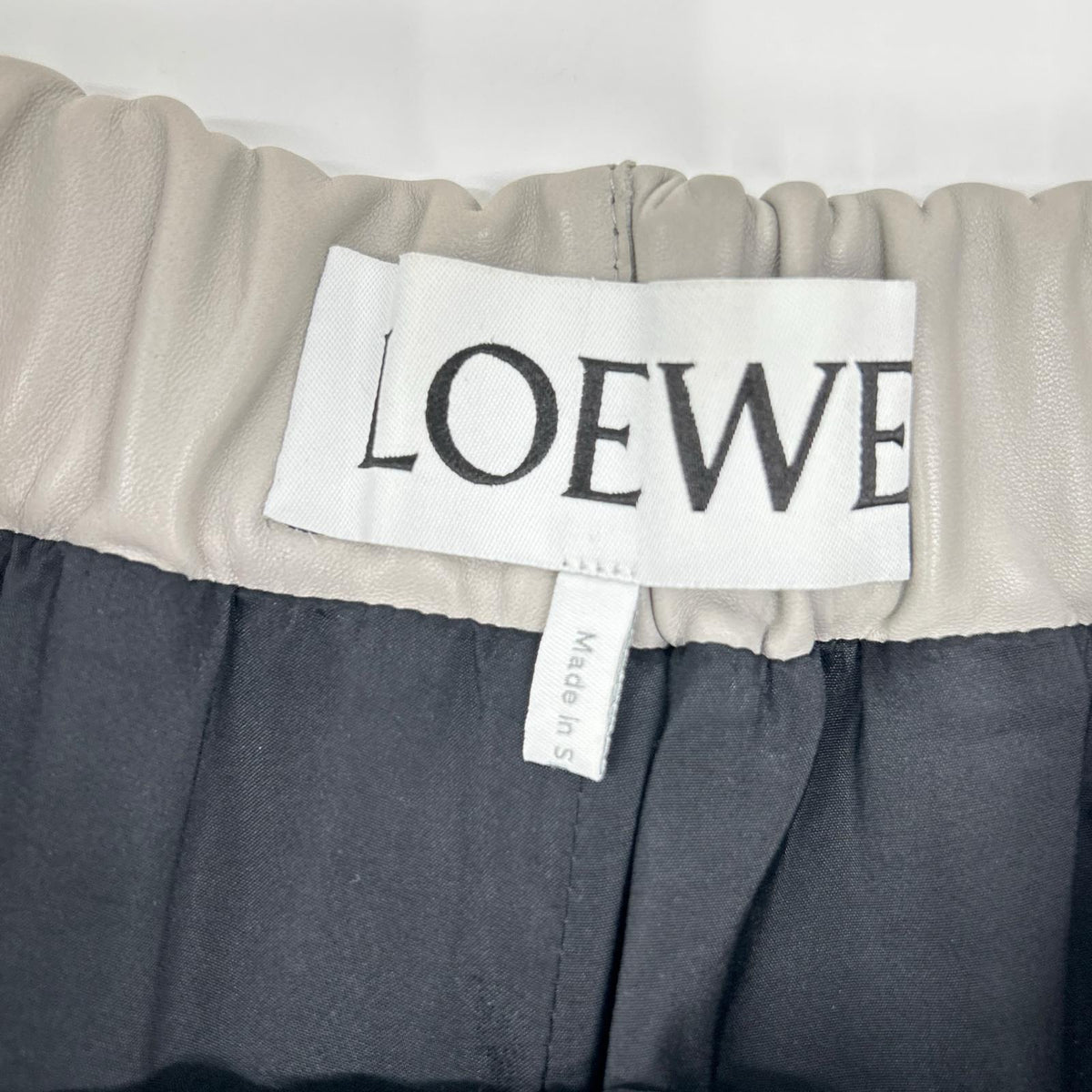 LOEWE ロエベ S540Y20L12 ライトグレー ラムスキン エラスティケイテッド レザートラウザーズ パンツ ボトムス