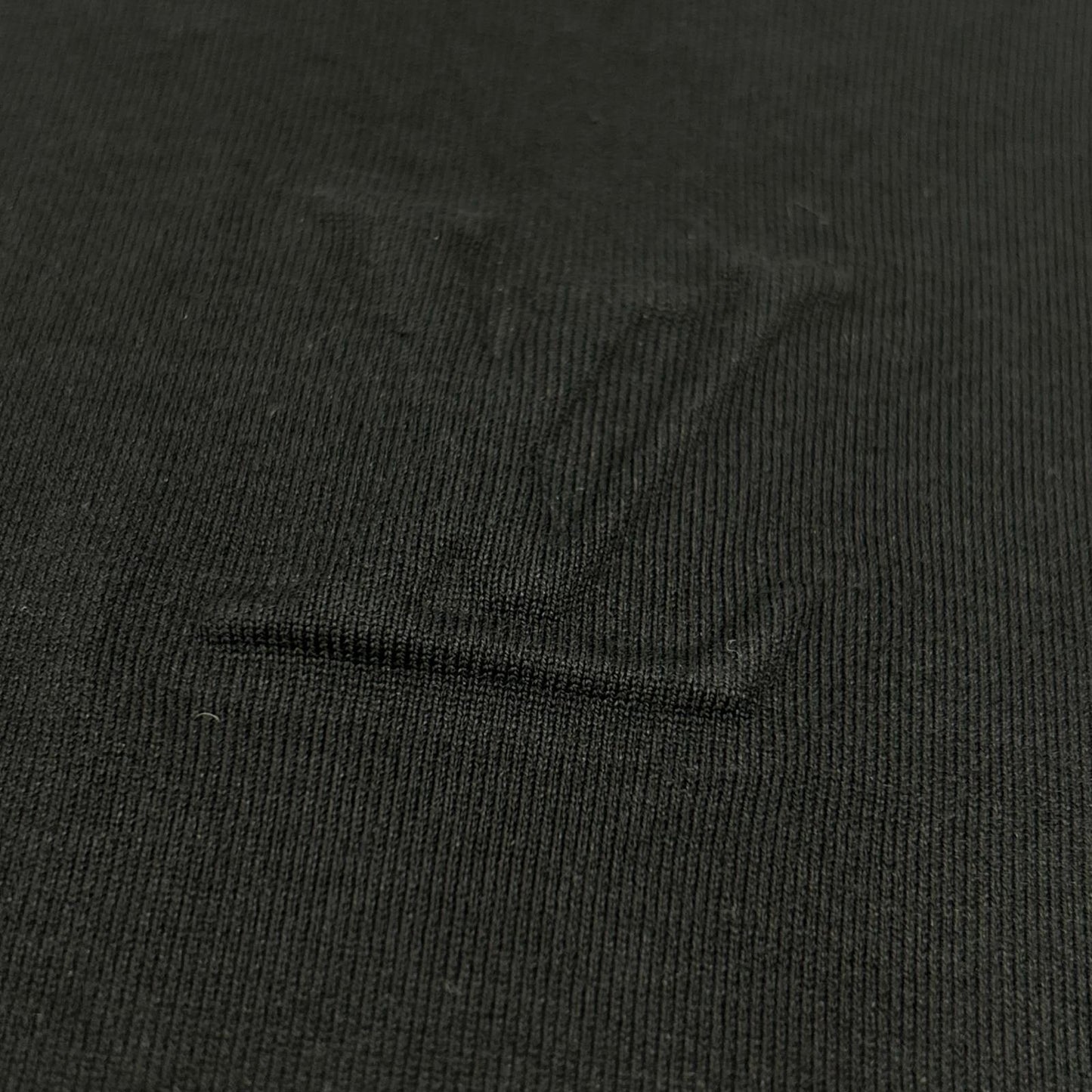 LOUIS VUITTON ルイヴィトン RM212 NPG HLY64W 21AW ブラック エンボスLVロゴ Tシャツ トップス