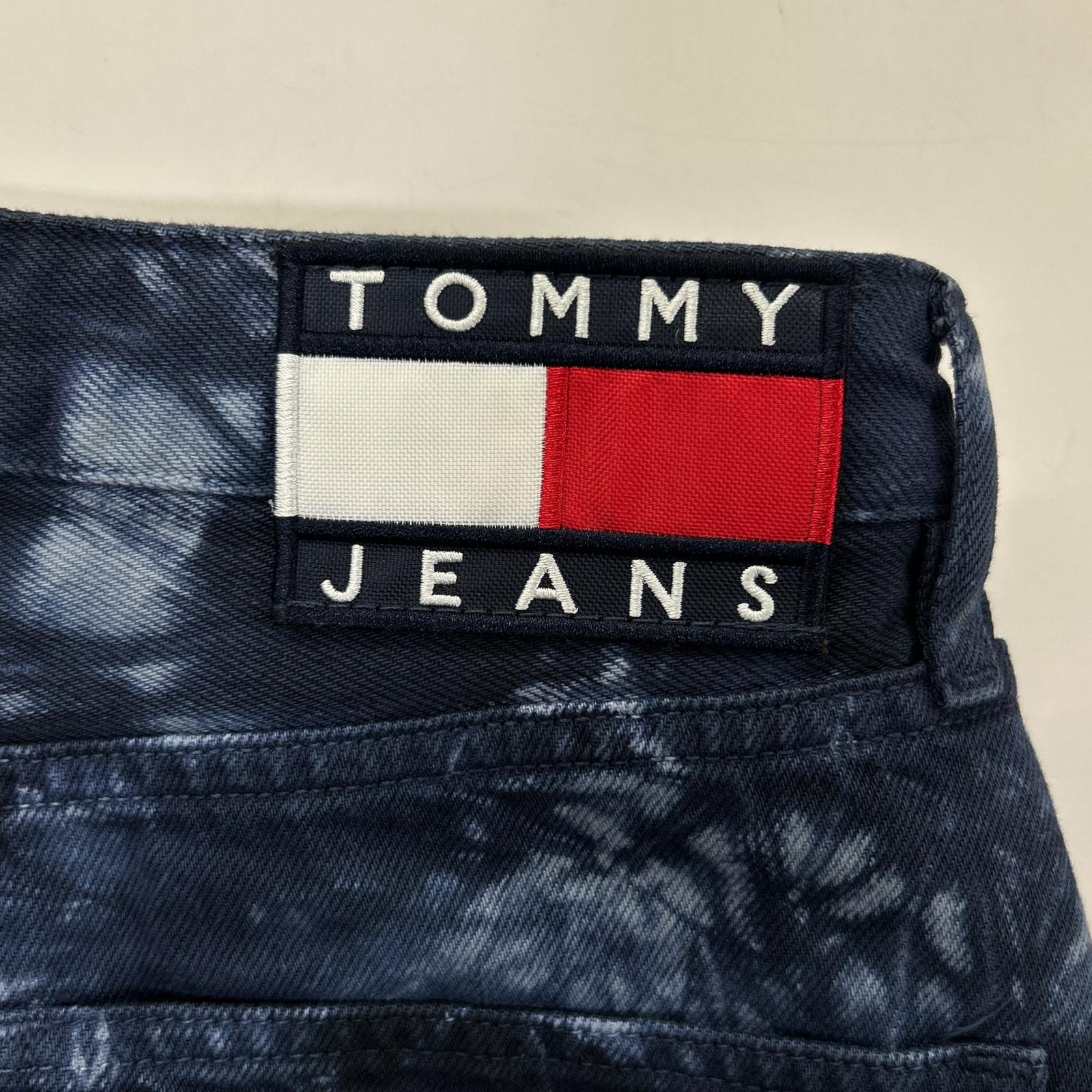 tommy jeans トミージーンズ ブルー 総柄 染め ローライズバギージーンズ ボトムス