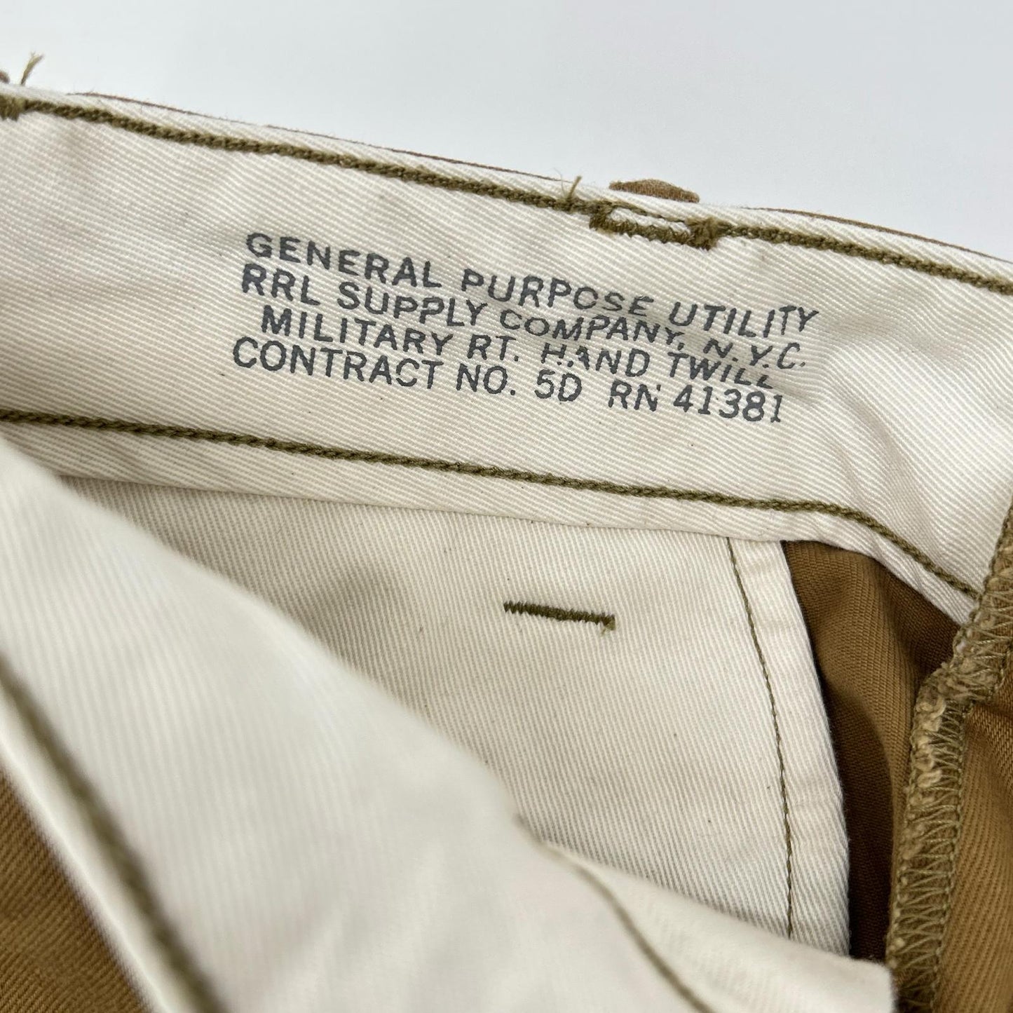 RRL ダブルアールエル ベージュ ボタンフライ オフィサーズチノパンツ ボトムス