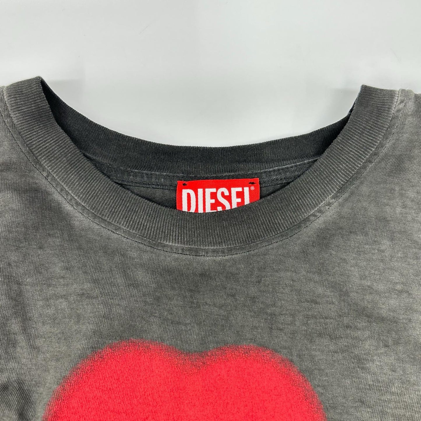 DIESEL ディーゼル グレー T-BUXT-N4 ハートプリントTシャツ トップス