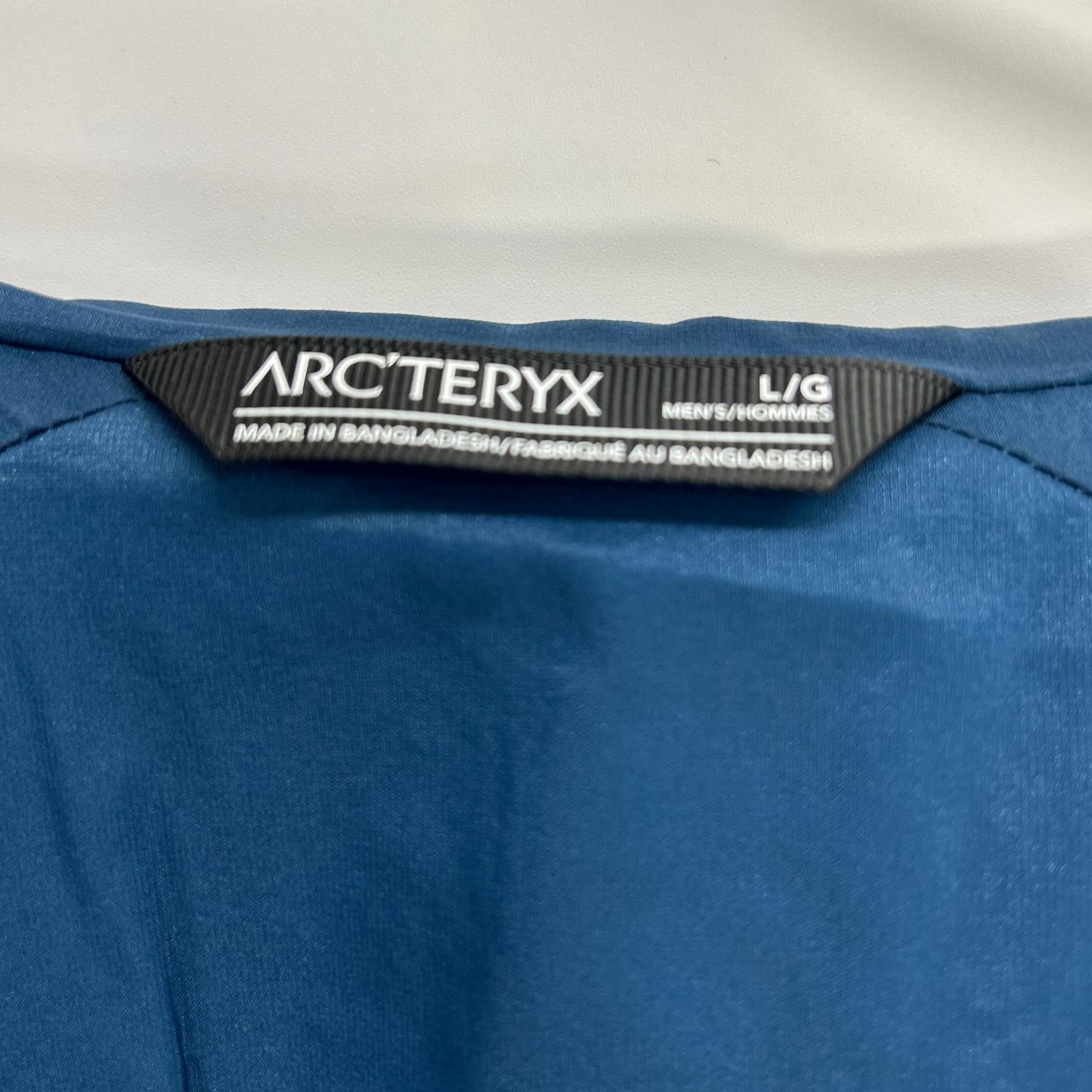 ARC'TERYX アークテリクス 25FW X000009556 Lodestar ブラック×ブルー ATOM GOODY/アトムフーディ ジャケット