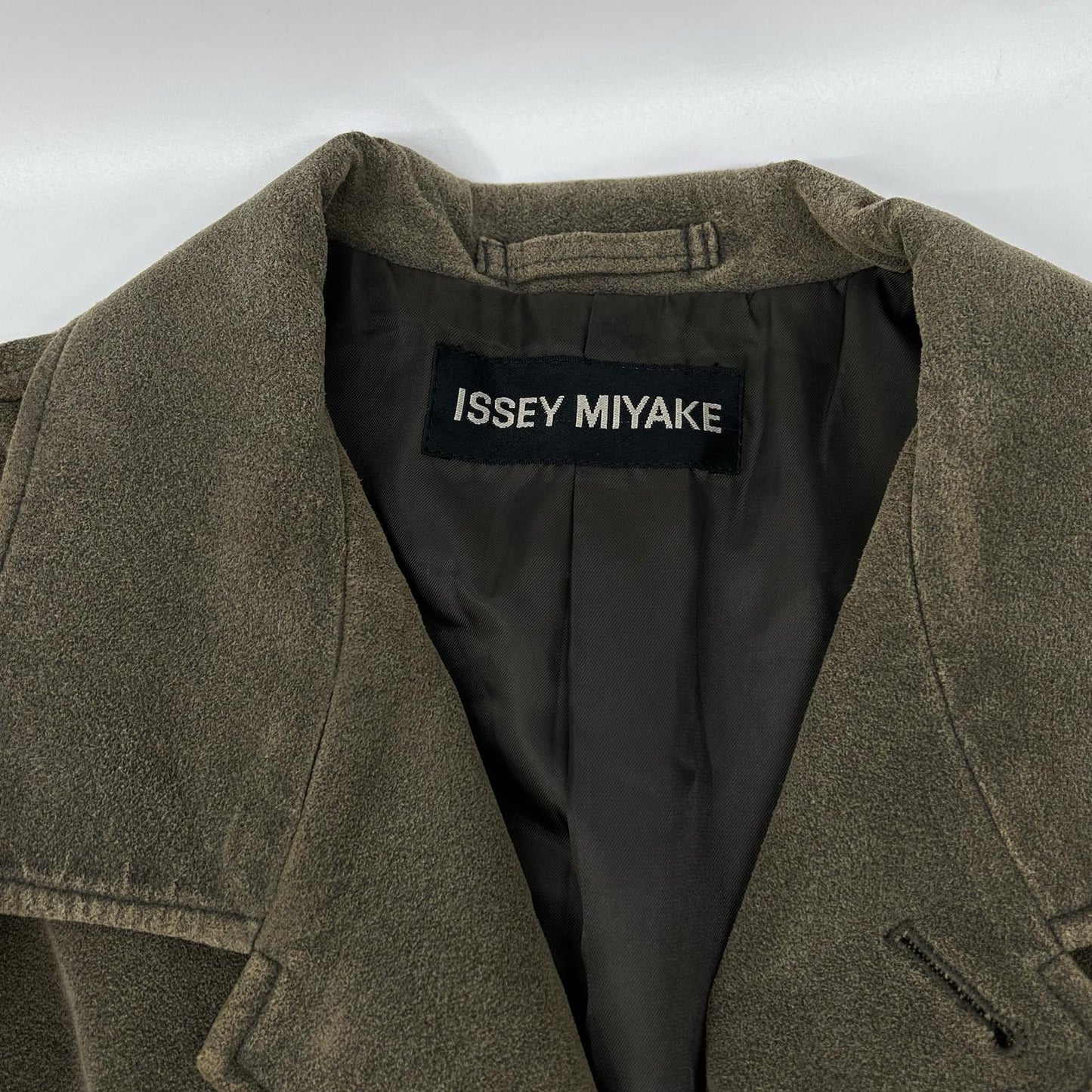 ISSEY MIYAKE MEN イッセイミヤケメン ME23FD100 02AW カーキ スエード テーラードジャケット ジャケット