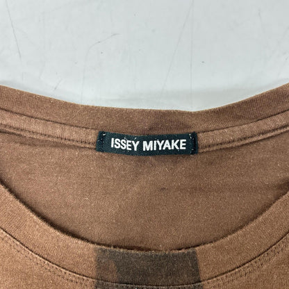 ISSEY MIYAKE MEN イッセイミヤケメン ME03JK431 ブラウン グラフィックプリントTシャツ トップス