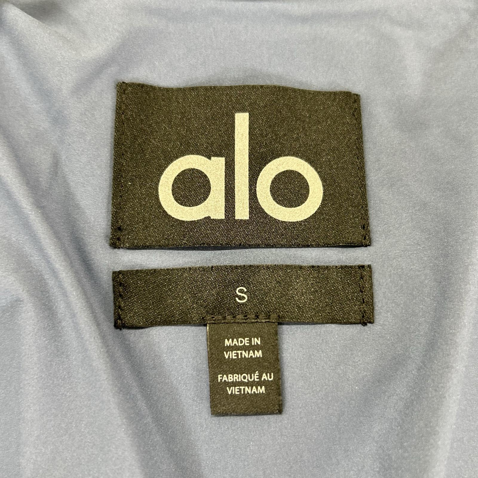 ALO アロー ブルー ハイネックリブ クロップドジップパテッドジャケット ジャケット