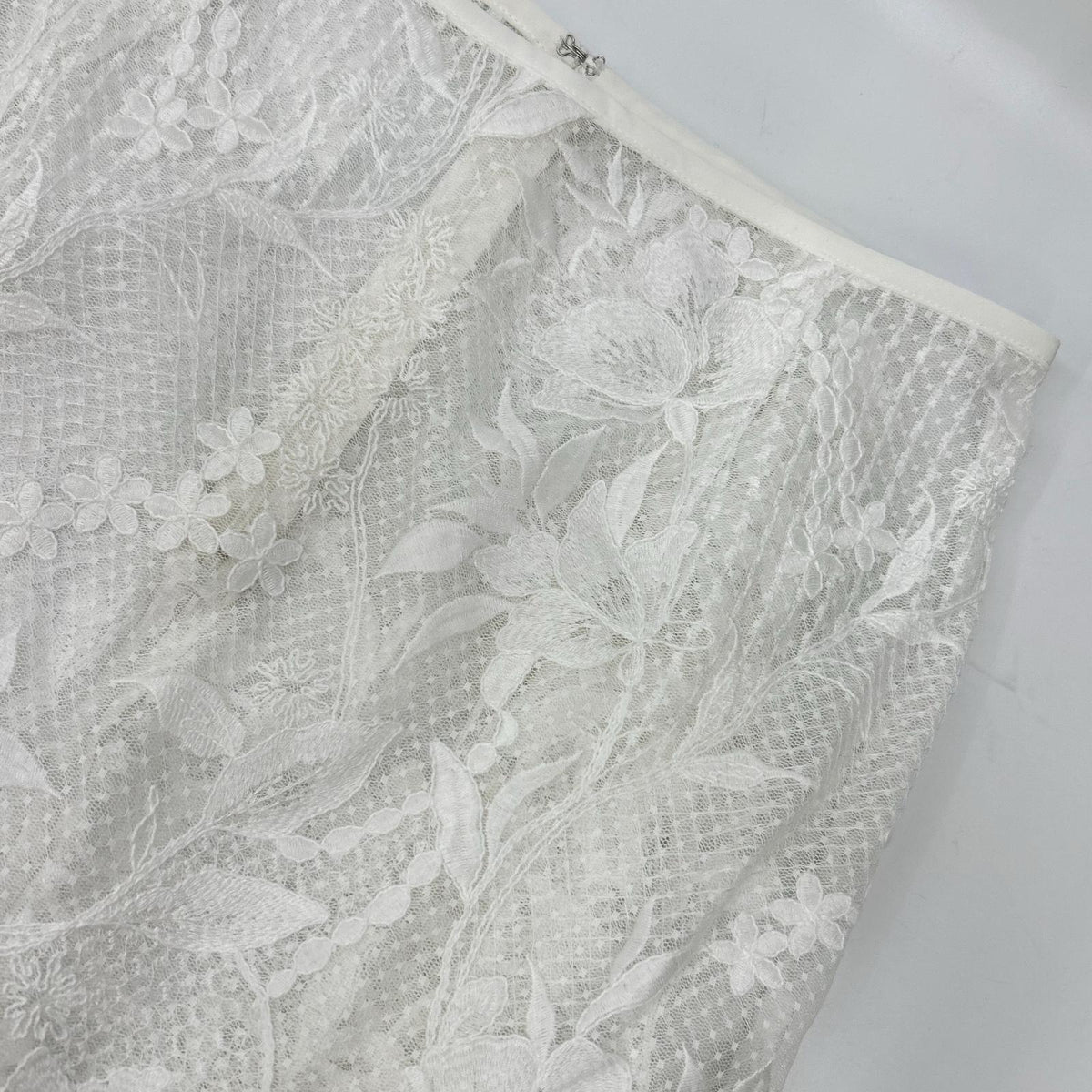 LE CIEL BLEU ルシェルブルー 26SS 28S67506 White Lace Skirt Skirt