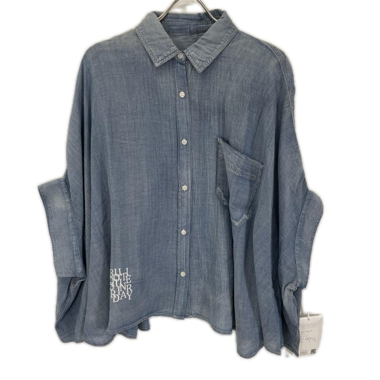 Boutique Ordinary ブティックオーディナリー サックスブルー ドロップシルエット ロゴプリント シアーコットンシャツ トップス