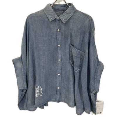 Boutique Ordinary ブティックオーディナリー サックスブルー ドロップシルエット ロゴプリント シアーコットンシャツ トップス