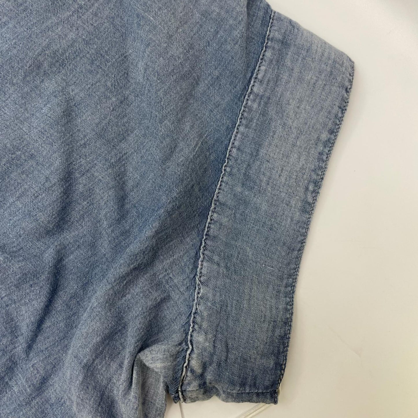 Boutique Ordinary ブティックオーディナリー サックスブルー ドロップシルエット ロゴプリント シアーコットンシャツ トップス