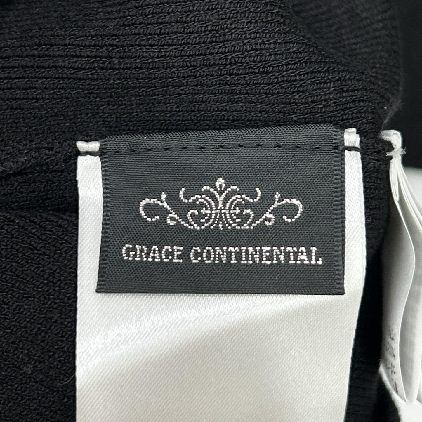 GRACE CONTINENTAL グレースコンチネンタル 0122443276 ブラック×ゴールド ナイロン混 ハートモチーフルーズニットトップ トップス