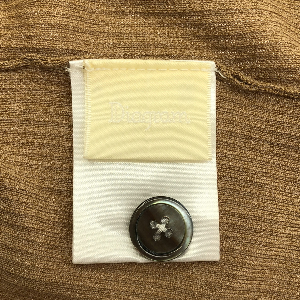 Diagram ダイアグラム 0320253104 ベージュ コットン混 シェルボタン ロングリブニットカーディガン トップス