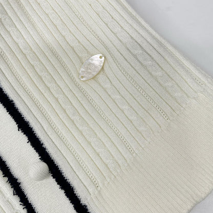 Rene ルネ 6412640 White × Navy Cotton-Blend Shell Logo Plate Cable-Knit Jacket Top