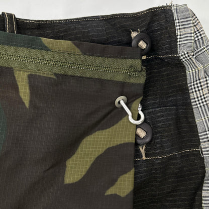 ボディソング BODYSONG Gray Checkered Camouflage-Pouch-Detailing Docking Slacks Pants Bottoms