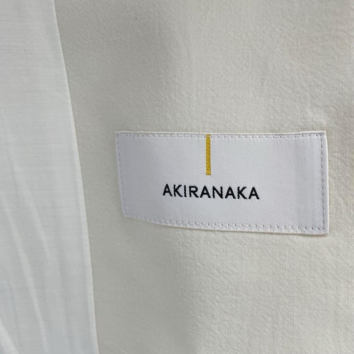 AKIRA NAKA アキラナカ ホワイト アシンメトリーデザイン ウエストベルト ハーフスリーブジャケット/Justine jacket WH ジャケット