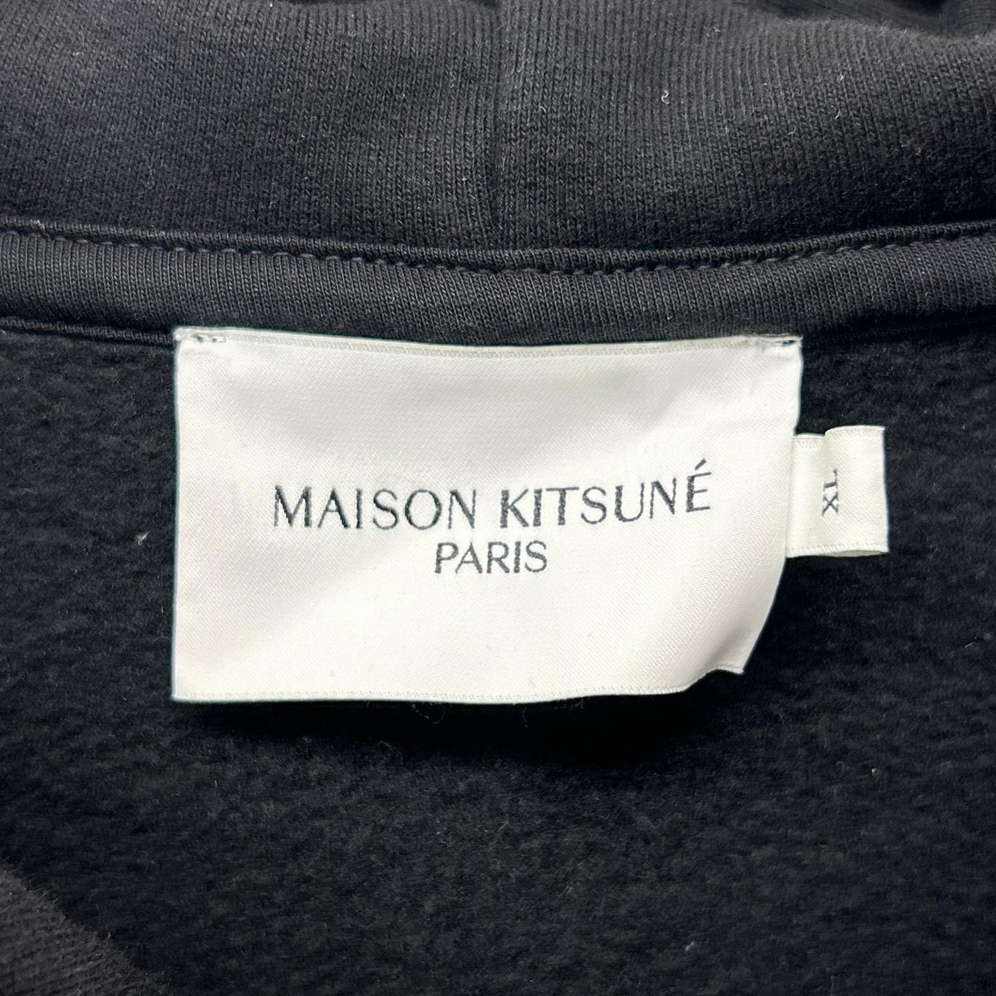 MAISON KITSUNE メゾンキツネ ブラック コットン エンブロイダリー コードレス フーディ トップス