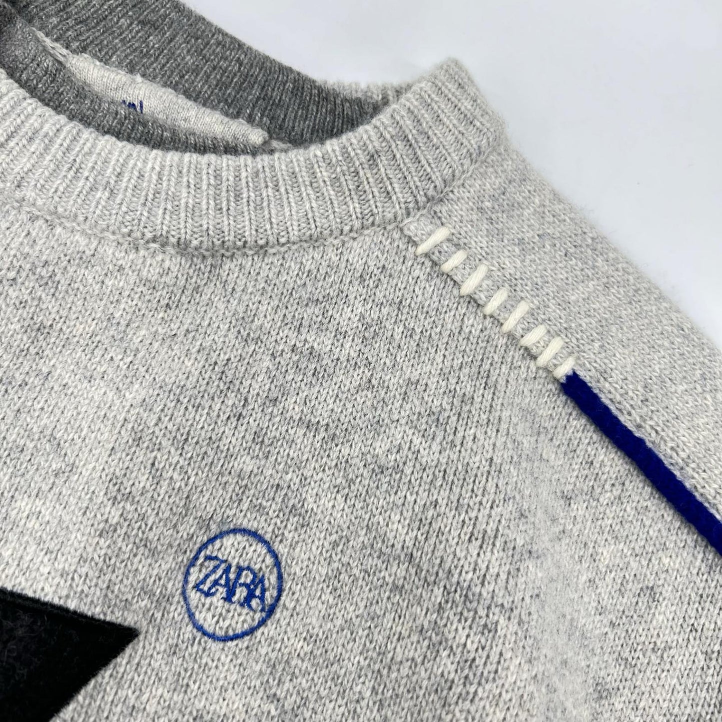ZARA ザラ 【×Adererror】グレー ウール フロントロゴ オーバーサイズ ニット トップス