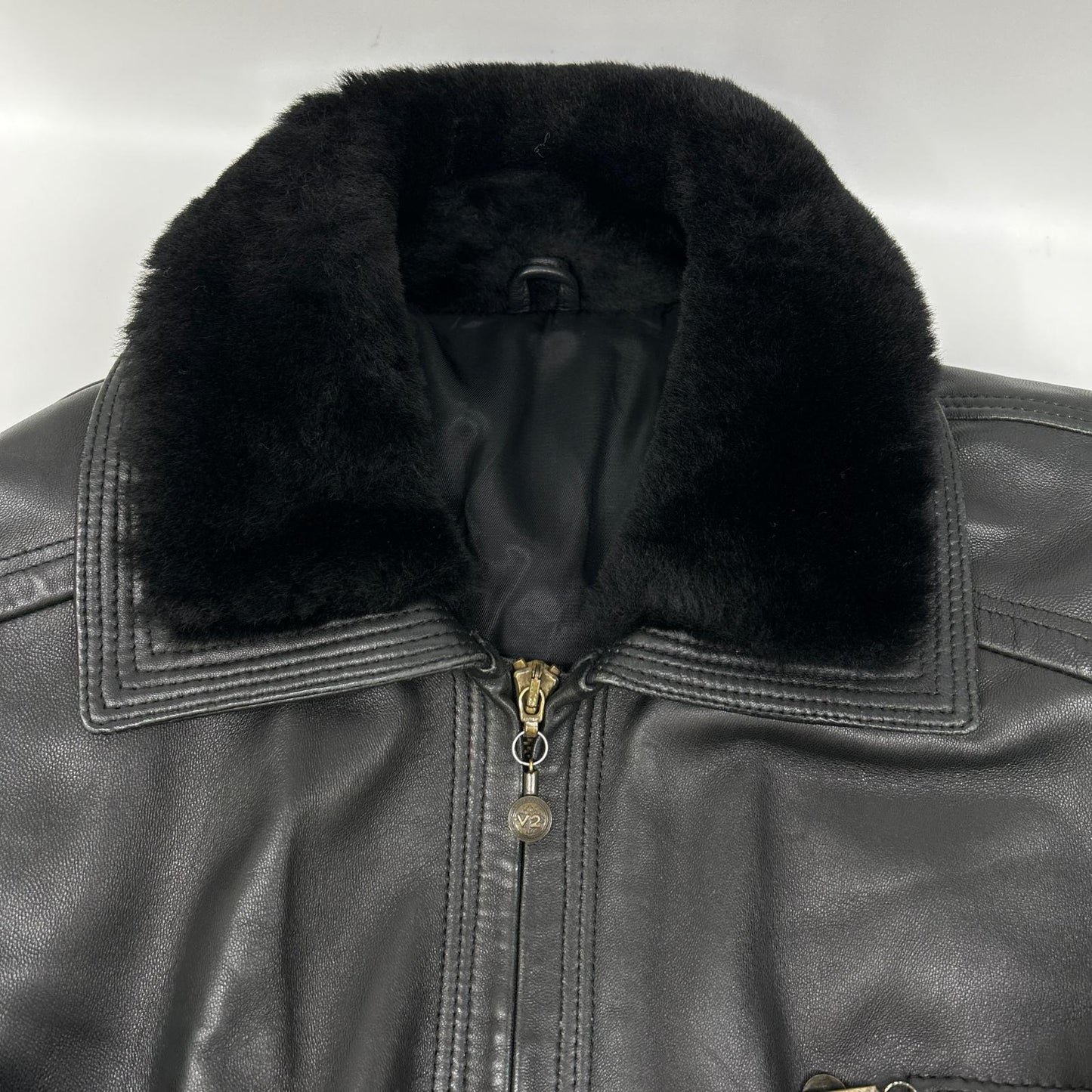 V2 ブイツー 【BY VERSACE】ブラック レザー ファー付き レザージャケット ジャケット