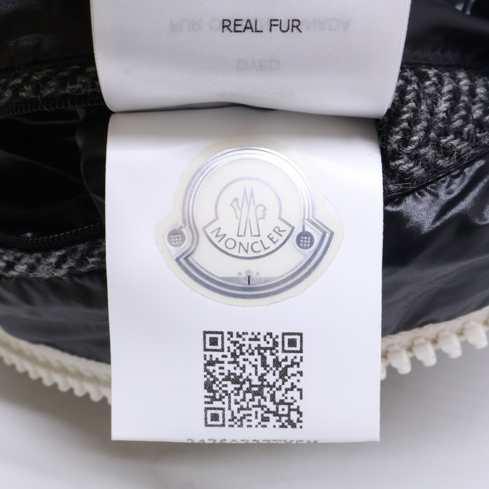 MONCLER モンクレール ROBERT ロバート ヘリンボーン切替 ファー付フーディダウンジャケット ジャケット