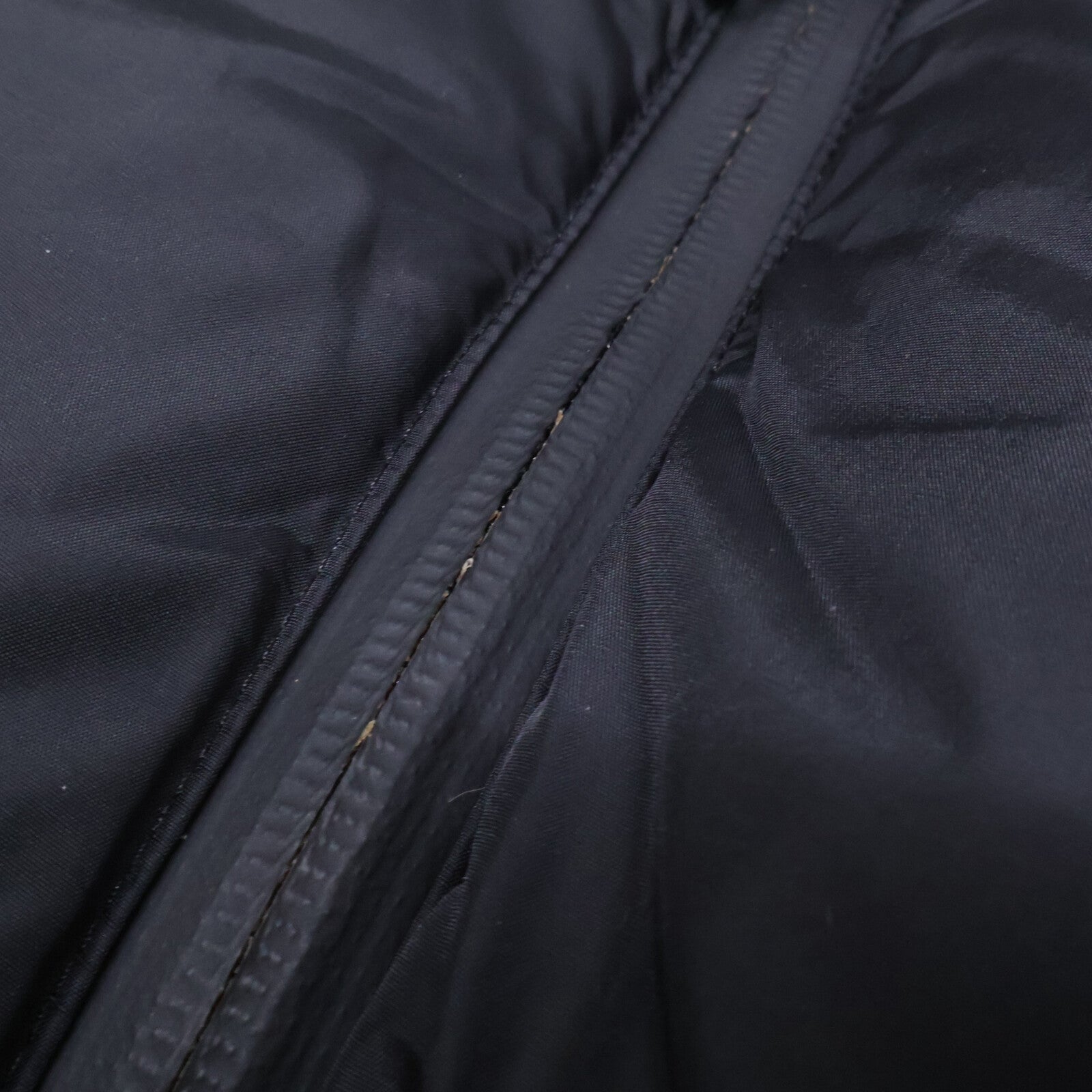 MONCLER モンクレール 【美品】MONTCLAR モンクラ 内側ロゴ刺繍グログランテープ フーディダウンジャケット ジャケット