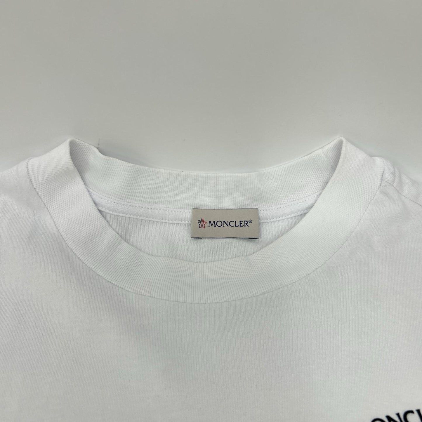 MONCLER モンクレール 21年製 LS T-SHIRT ホワイト コットン ロゴシルエット クルーネック ロングスリーブカットソー トップス