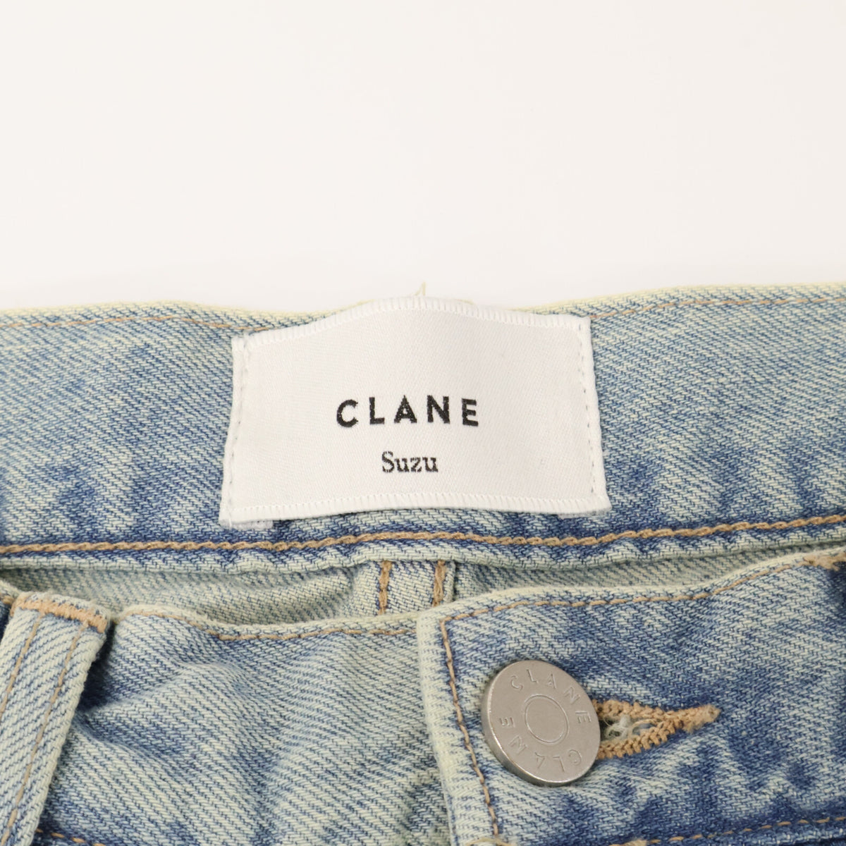 CLANE クラネ 【×Suzu Hirose】24AW ライトブルー タックワイドデニムパンツ ボトムス