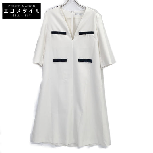 ADORE アドーア 531-5240740 25年製 ホワイト ベルベットボタン Vネックワンピース ワンピース