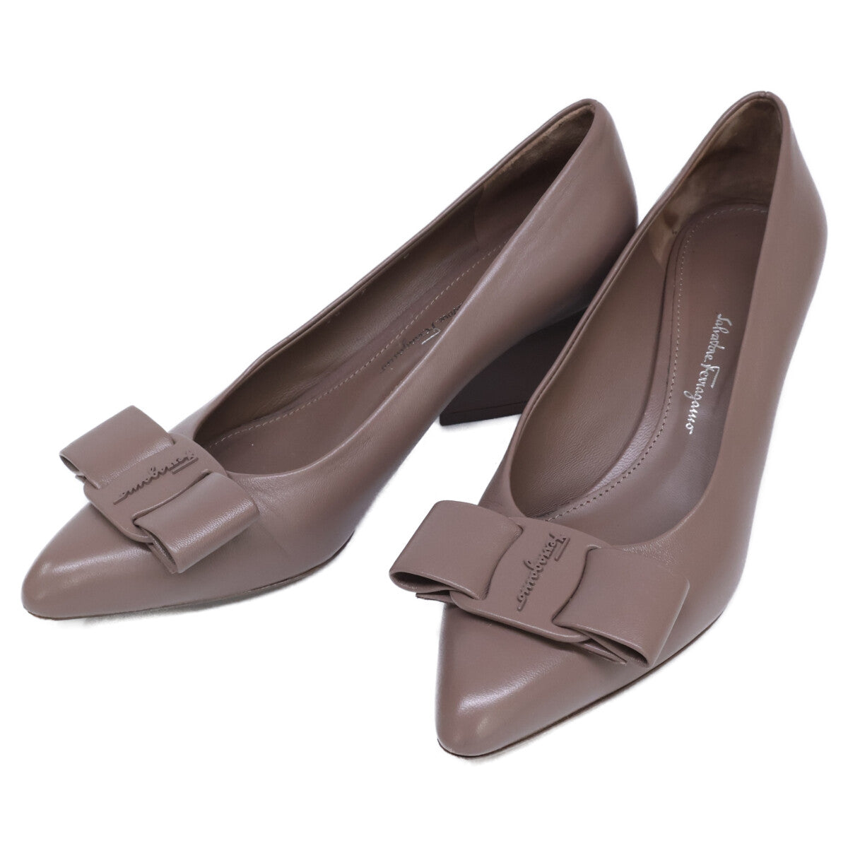 SalvatoreFerragamo サルバトーレフェラガモ VIVA ヴィヴァ ヴァラリボン レザー チャンキーヒール パンプス シューズ