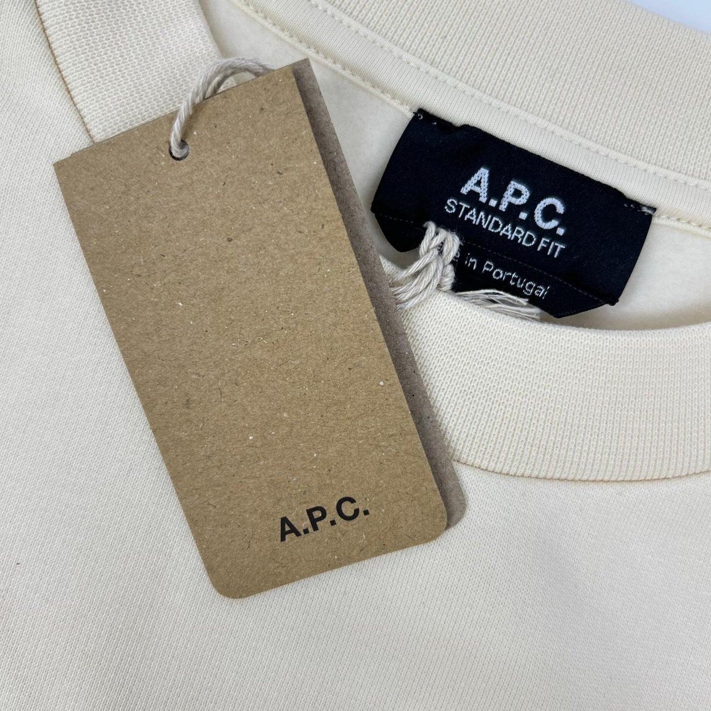 A.P.C. アーペーセー CHOBV-M27913 ベージュ×ブラック コットン ロゴ刺繍 クルーネックスウェットプルオーバー トップス