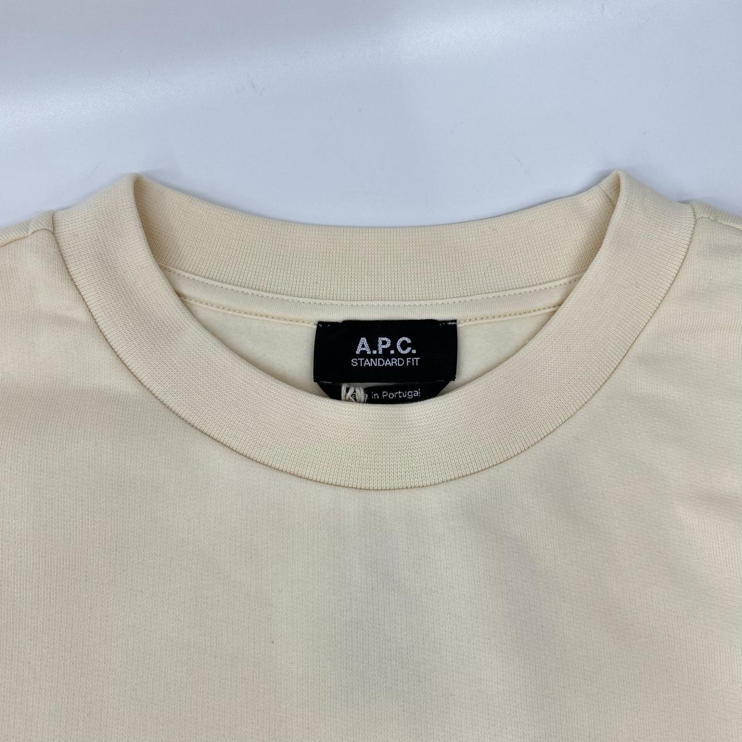 A.P.C. アーペーセー CHOBV-M27913 ベージュ×ブラック コットン ロゴ刺繍 クルーネックスウェットプルオーバー トップス
