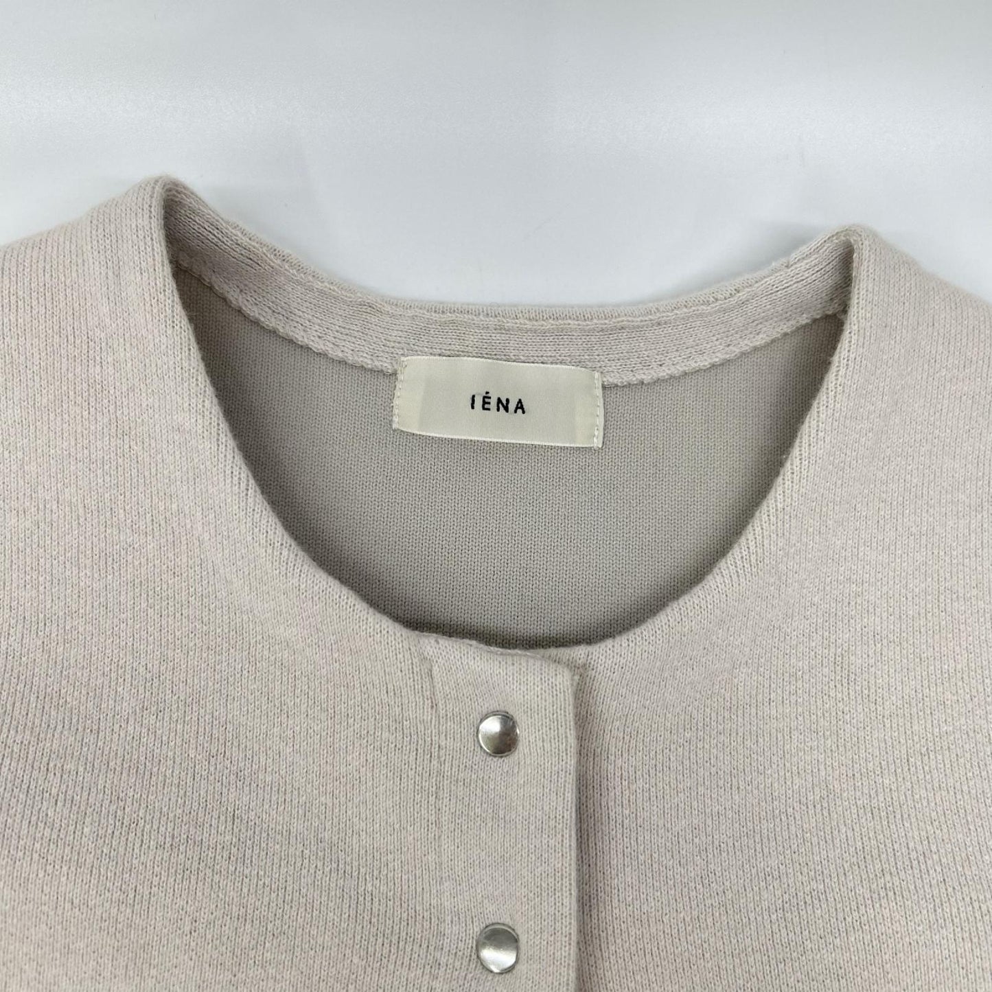 IENA イエナ 24AW ベージュ コットン スナップボタン ノーカラー カーディガン トップス