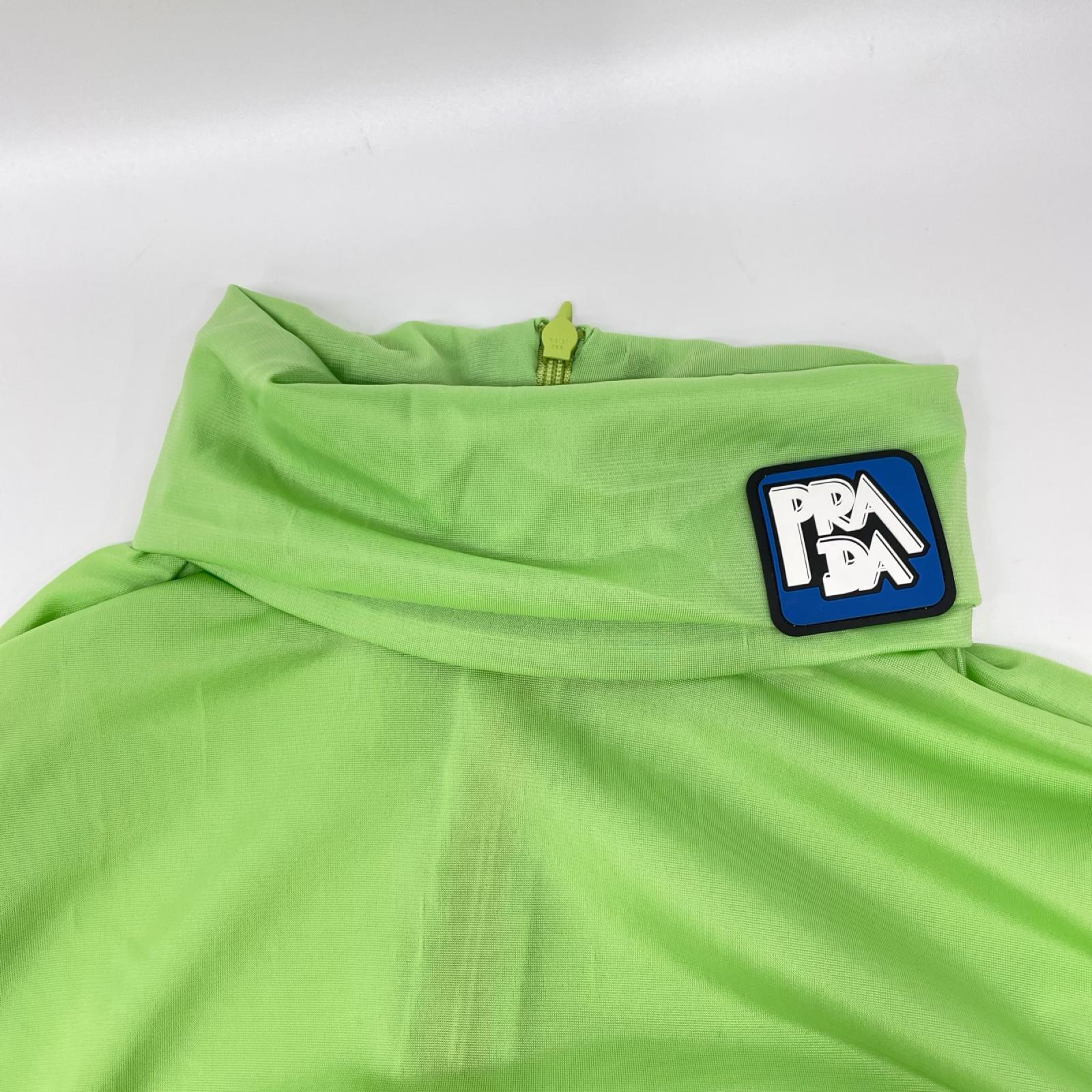 PRADA プラダ UJL051 グリーン ラバーパッチ シースルージャージータートルネックカットソー トップス