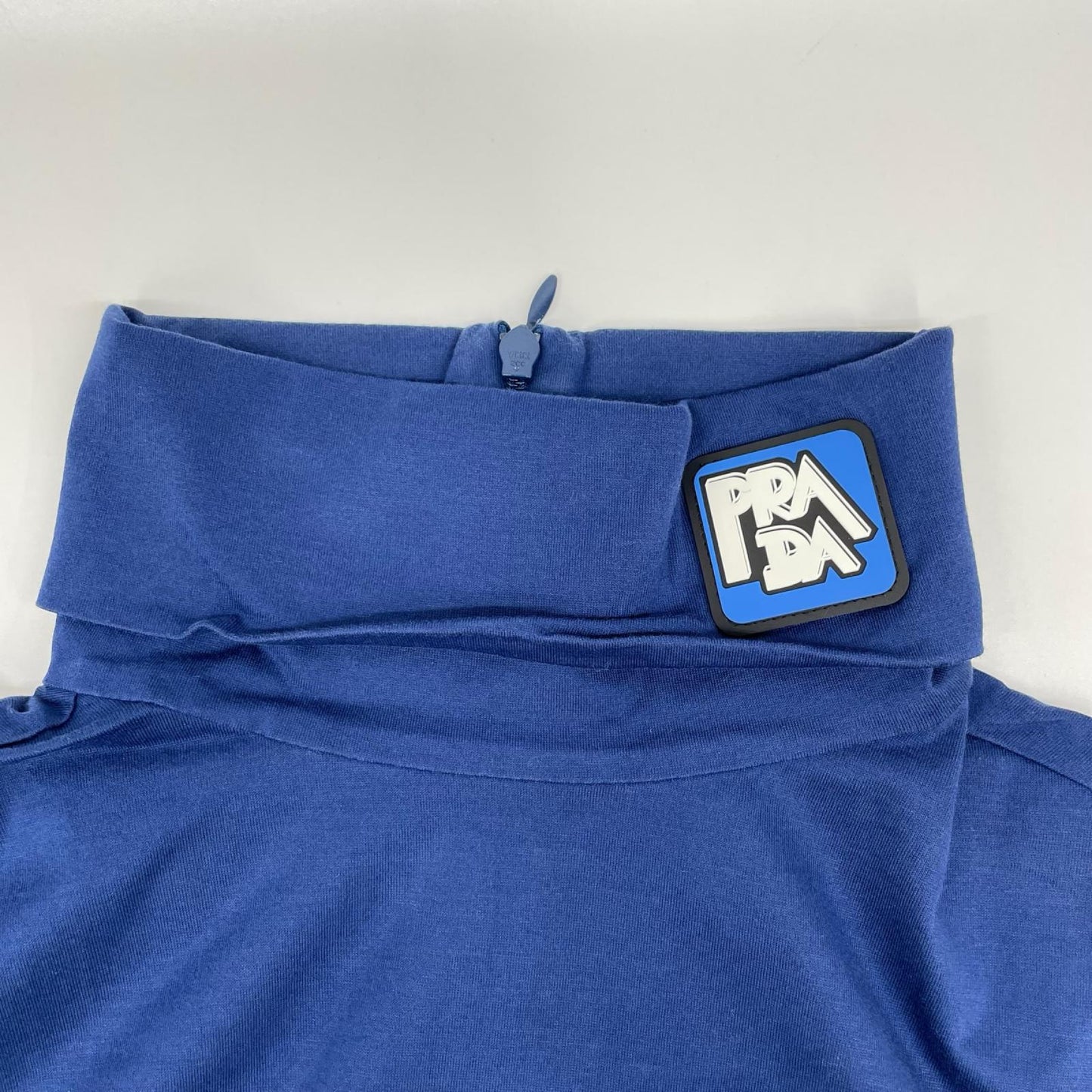PRADA プラダ UJL051 ブルー ラバーパッチ コットン タートルネックカットソー トップス