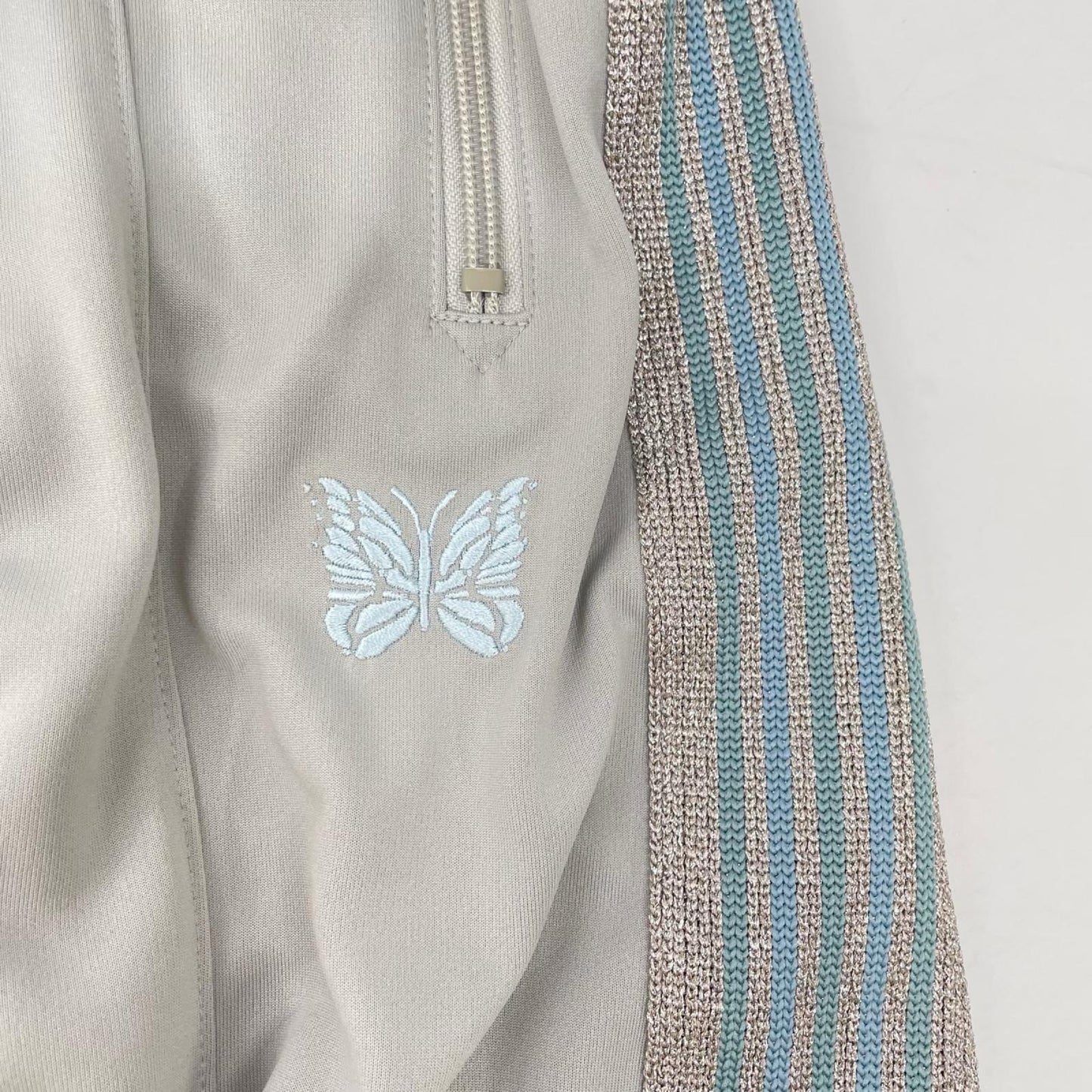 needles ニードルズ ×BEAMS BOY SX1516 グレー ポリエステル シルバーラメサイドライン ヒザデルトラックパンツ ボトムス