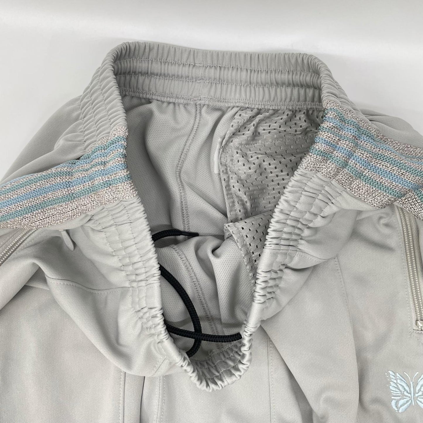 needles ニードルズ ×BEAMS BOY SX1516 グレー ポリエステル シルバーラメサイドライン ヒザデルトラックパンツ ボトムス